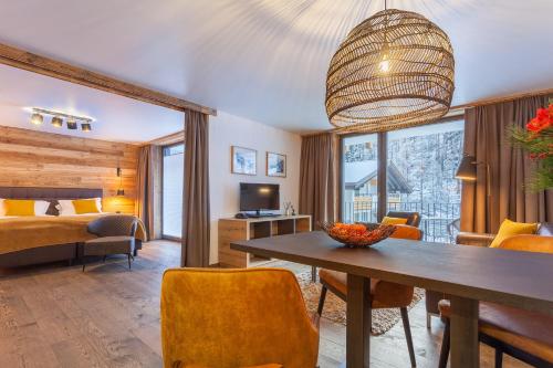 22 Summits Apartments - image 10