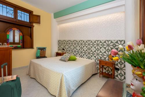 Double or Twin Room image 5