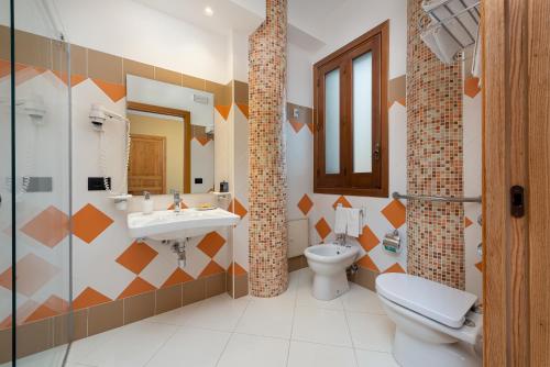 Hotel Sicilya - image 3
