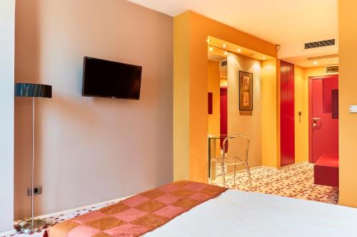 Monet Hotel - image 5