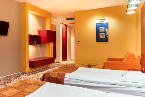 Monet Hotel - image 4