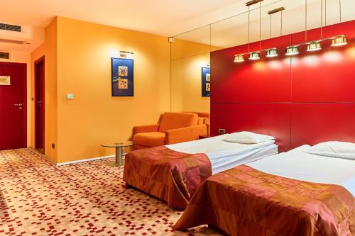 Monet Hotel - image 11