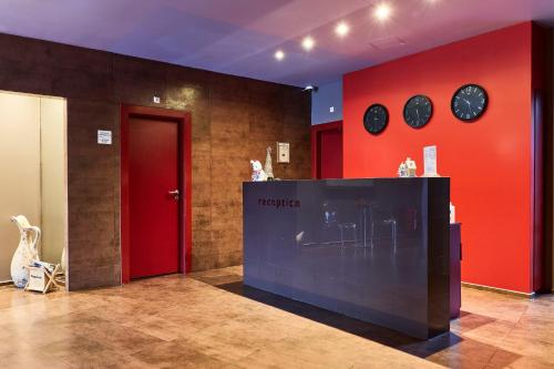 Monet Hotel - image 6
