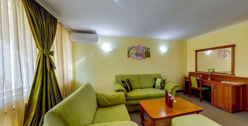 Troyan Plaza Hotel - image 6
