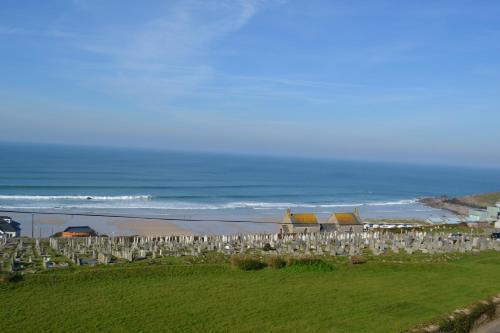 Double Room with Sea View image 4