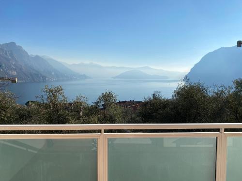 Balcony/terrace, Happy Guest Apartments - Blue Apartment in Riva Di Solto