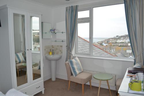 Tregony Guest House - image 13