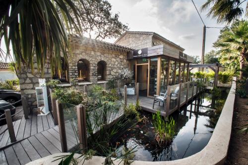 Holiday Marina Resort - image 10