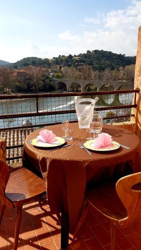 Skats, Joli Appartement, terrasse plein sud in Roquebrun