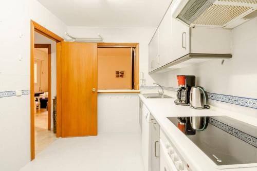 Cozy&quiet Apt in SanVicente st Andalusian patio, Seville (photo 10)