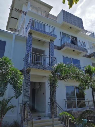 Marlene's Hilltop Villa - 1BR Apt #7 in Balamban