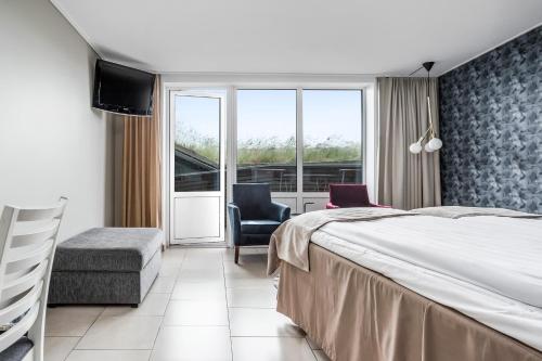 2 twin beds