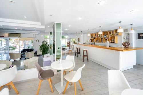Hotel Koala - main image