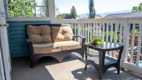 Kelowna Bed & Breakfast - CHATHAM HOUSE