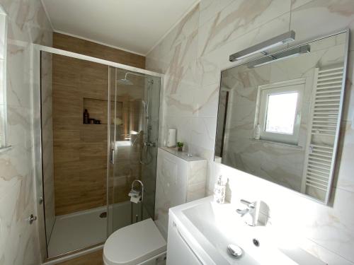 ห้องน้ำ, Apartman Sweet Garden K&A in ทรึนเย