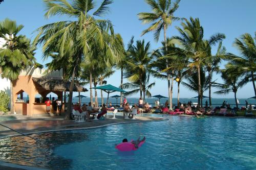 Piscina, Bamburi Beach Hotel - All Inclusive in Mombasa