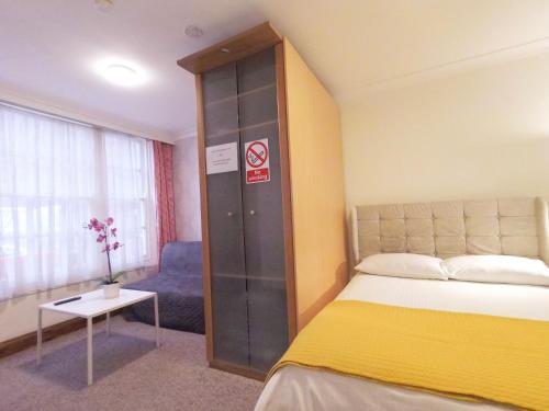 Flat 1 at 6 Taunton Mews, Londýn (fotografie 3)
