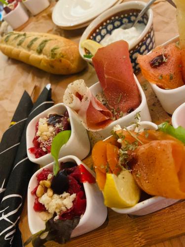 De Tuinkamer-----Privé diner op de kamer mogelijk!!! (De Tuinkamer-----Prive diner op de kamer mogelijk!!!) in 胡吉文