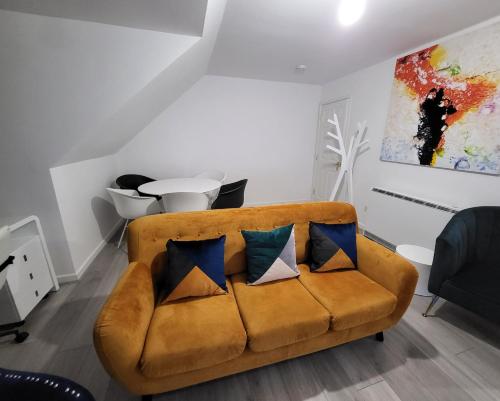 Picture of Garland Modern 2 Bedroom Apartment With Parking London