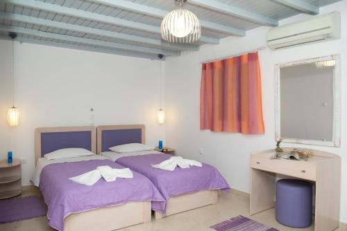 Mykonos Marina 3