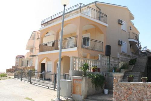  Apartments Niki, Pension in Sveti Petar