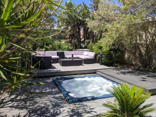 Sunset on Birubi pet friendly air con water views WI-FI and outdoor spa - Port Stephens