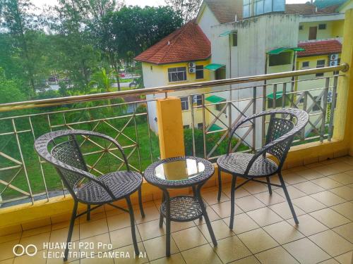 陽台/露台, Teluk Batik Holiday Apartment in 巴迪灣