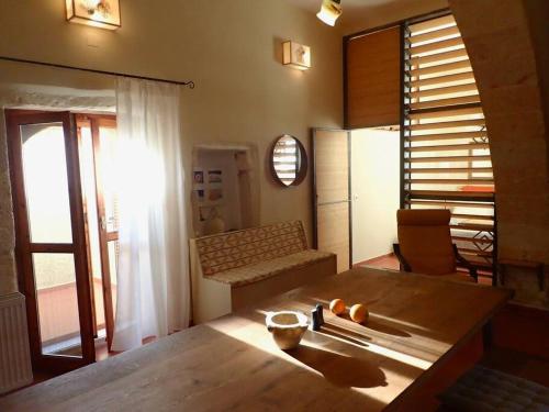 DRAPANI 1 LUXURY VILLA, 4 PERS. WITH SHARING POOL gîte à louer Drápanos