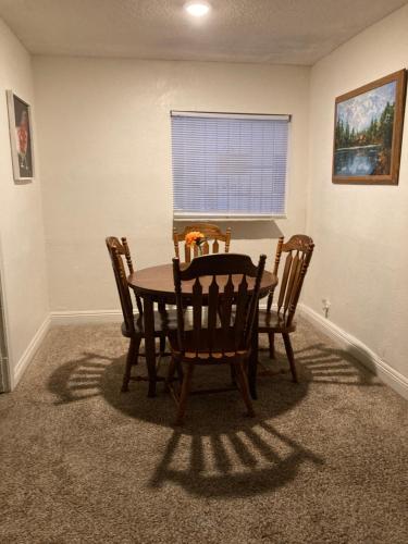 Convenient and lovely 2 bedroom near Las Vegas Strip 1711 A