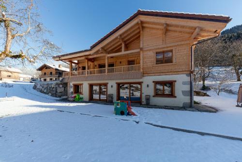 Hotelli välisilme, Les Picaillons - Le Chalet in Les Villards-sur-Thones (Rhone-Alpes)