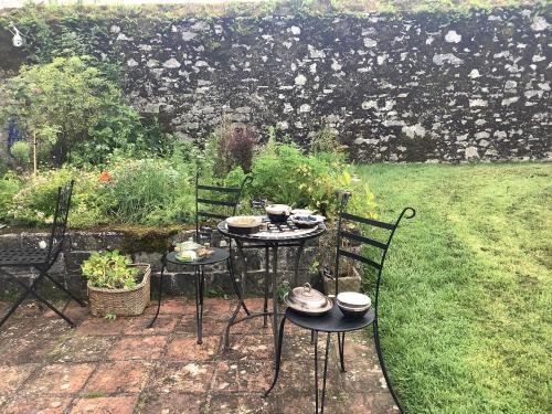 Kilmahon House, P25A973 in Cork Airport