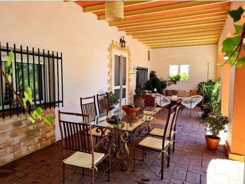Villa Mirador del Sol, 45min playas de Donana, 35min de Sevilla, Bodegas de Vinos in Villalba del Alcor
