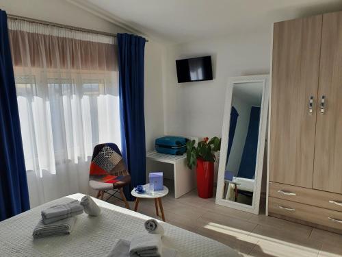 Blue Velvet Rooms 3