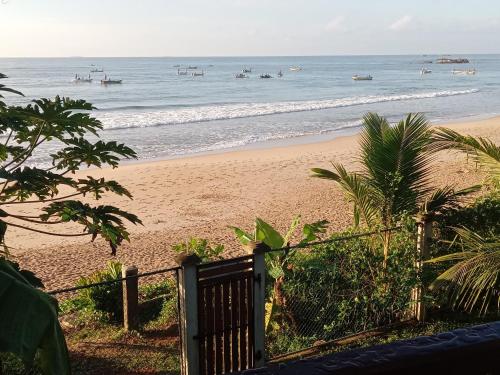 Himana Beach Rest in Matara