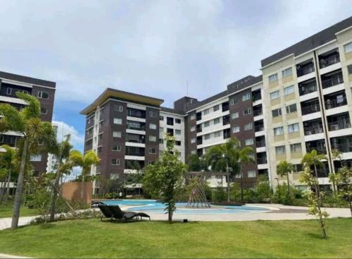 AVIDA ATRIA T2-F ,5mins TO FESTIVE WALK AND 4 MINS TO ILOILO CONVENTION CENTER