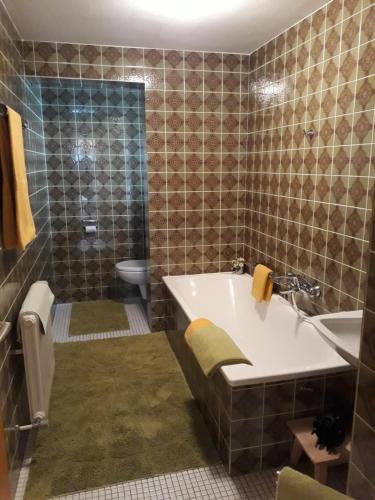 ห้องน้ำ, Haus Sonnberg in แบร์ก