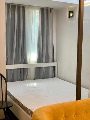Can ho 320 Hanoi Quoc Tu Giam