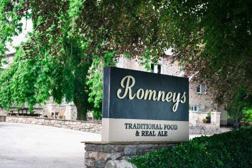 Romneys Apartments & Suites