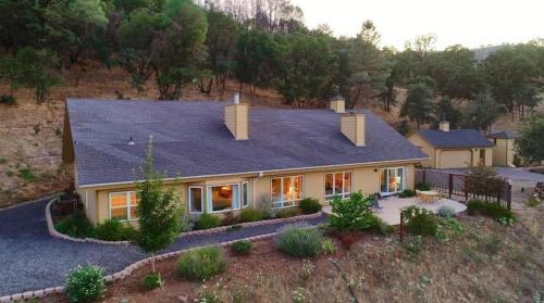 Sierra Ranch - A Yosemite Retreat