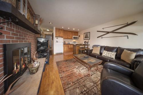 Hi Country Haus - 13-15 Condo in Winter Park, USA