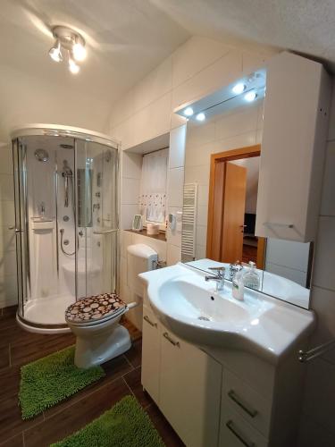 Fürdőszoba, Ferienwohnung Stockenhuber in Diemlern
