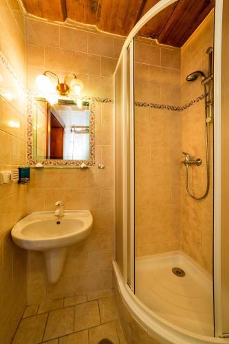 Triple Room image 4