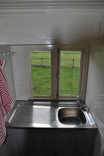 Gypsy Waggon - A villa on wheels, Amsterdam (photo 7)