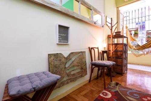 Omar do Rio - AP 51/203: Studio Ipanema, Internet 250mbps + Smart TV, Cable TV, 100m from Metro Gene