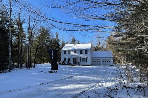 Spacious Family Lake & Ski House in 安特里姆 (NH)