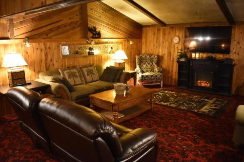 Silver Horseshoe Inn - Hotel - Saint Anthony