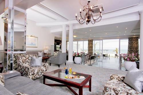 Krogs/atpūtas telpa, The Beach Hotel in Portelizabeta