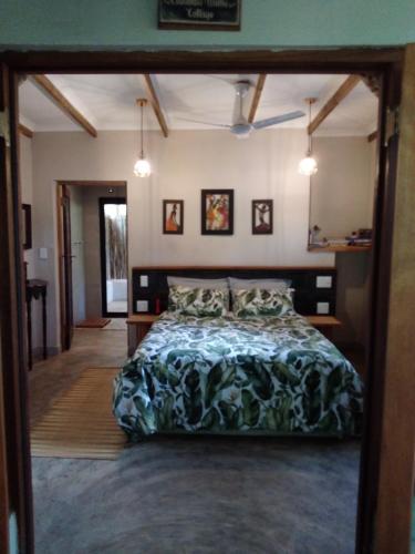 Lebombo Wattle Cottage - Forest 1