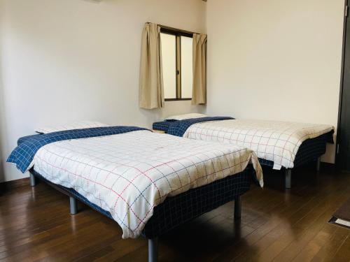 Nakano Shinbashi House with parking area and wide balcony