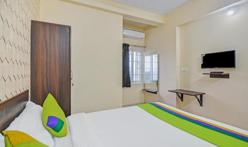 Standard Double Room image 4